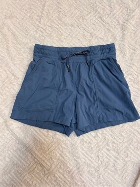 lululemon athletica Dance Studio High Rise Short 3.5"